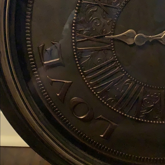 Clock - Picture 2 of 5